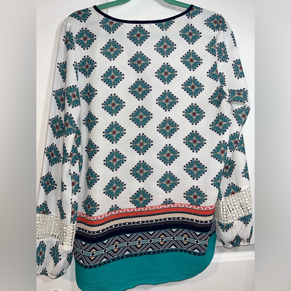 Black Rainn Cold Shoulder Multicolored Bell Sleeve Tunic with Tassels Size Med - Picture 2 of 16